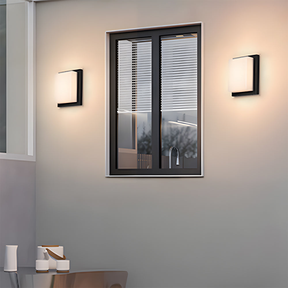 Liro | Modern Black Aluminium Outdoor Wall Light with IP65 Rating in Two Sizes for Garden and Patio