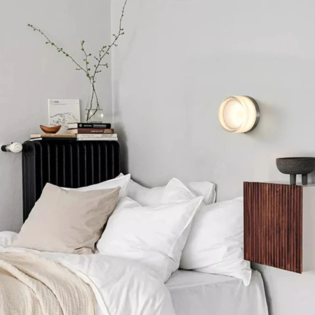 Minimalist Wall Light with Recessed Diffuser